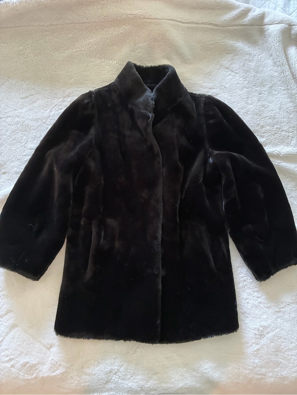 Vintage faux fur coat 🔥